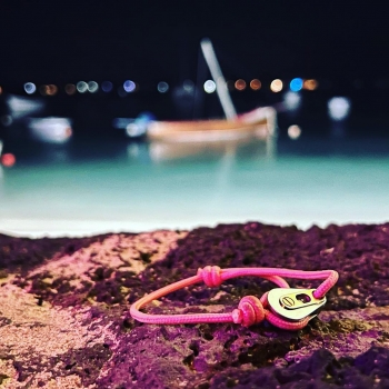 We wish you a nice week-end. 
⛵️☀️⛵️☀️⛵️☀️⛵️☀️⛵️
.

#bijoux #bijouxhomme #bracelet #sailing #voilier #larochelle #boat #boatlife #braceletlover #latitude46 #mode #fashionstyle #catamaran #bijouxcreateur #oceanlife