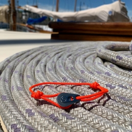 Enjoy your weekend with our @latitude46_official bracelet.
⛵️⛵️⛵️⛵️⛵️⛵️⛵️

#pic#mood#picoftheday#pulley #bracelet#new#luxury#accesories#collection#gold#vibes#goodvibes#instalove#lovely#sea#sun#friends#friendship#pleasure#night#latitude46#sea#lifestyle#regatta#sailing